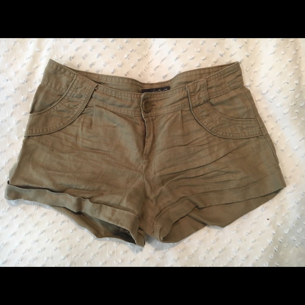 Lightweight tan shorts